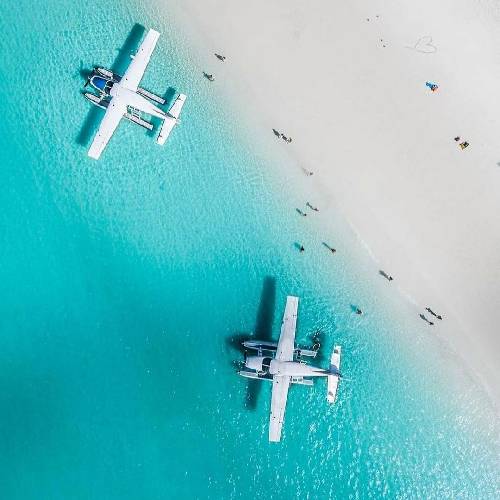 اصن بیخیال شبایی که فقط رو شونه ی تو خوابم میبرد